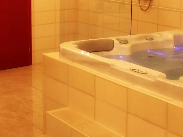 Masážní vana ve wellness Penzionu 4 Dvory